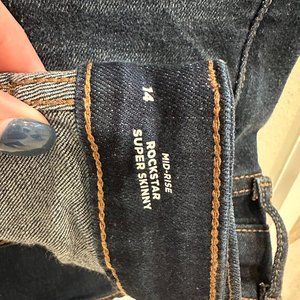 Mid-rise Rockstar Super Skinny Jeans Dark Wash Size 14 - NEW WITH TAGS